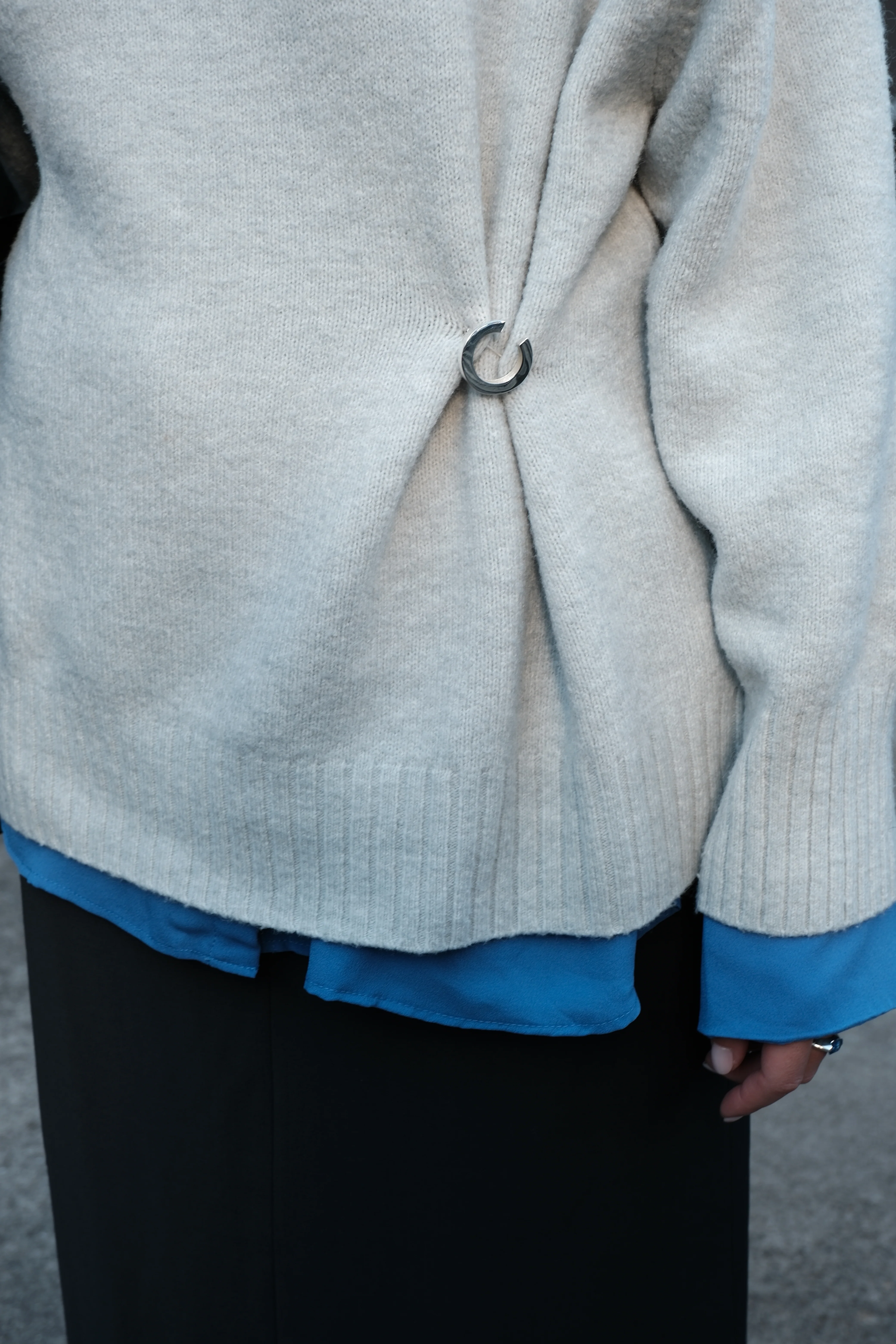 Assimetria Brooch - Image 3