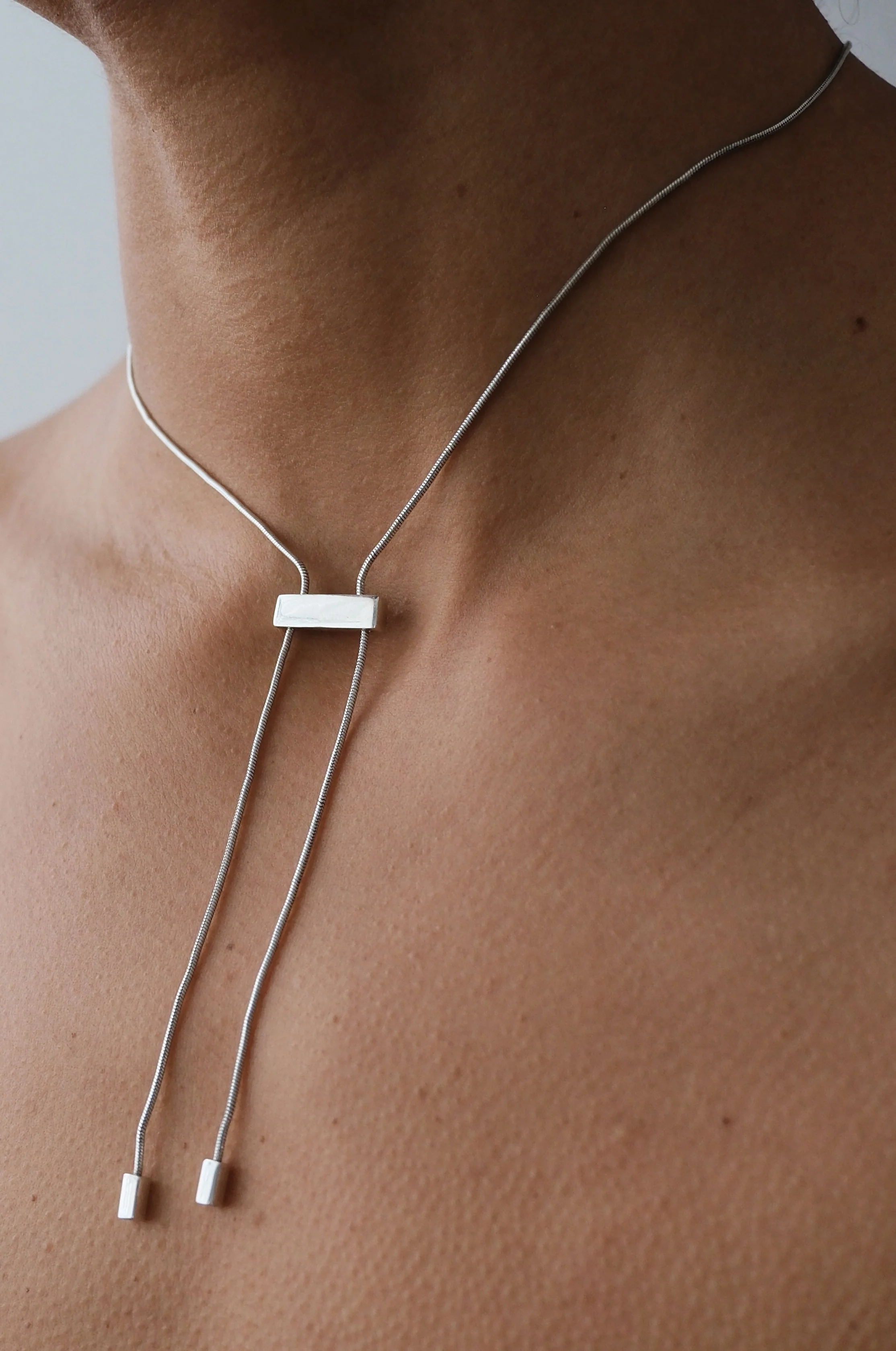 Assimetria Necklace - Image 3